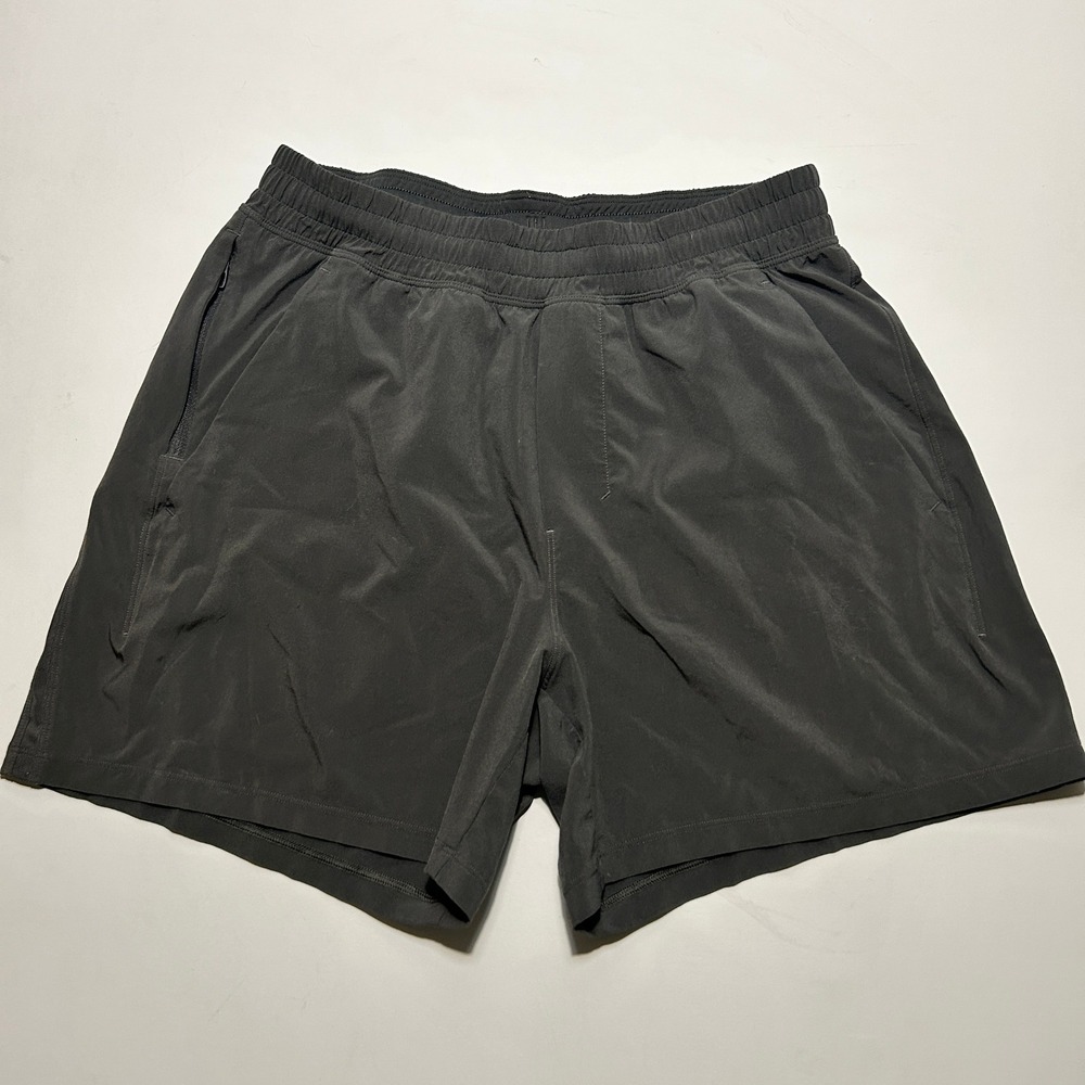Lululemon Pace Breaker 5 Inch Mesh Inset Athletic Shorts Mens Medium Gray